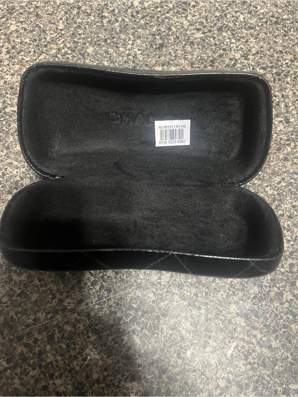 CHANEL Black Quilted Sunglasses Case with CC Logo - Picture 2 of 2